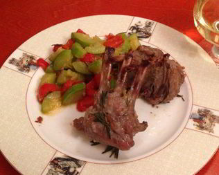 Каре барашка с домашней аджикой и овощным рататуем