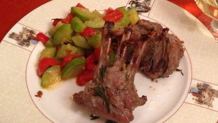 Каре барашка с домашней аджикой и овощным рататуем