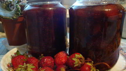 Клубничный джем с ванилью и черным перцем