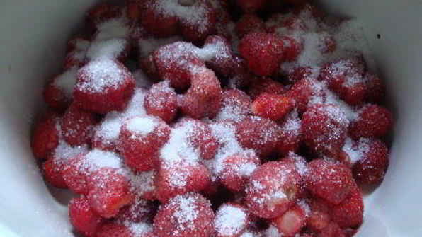 клубничный джем с ванилью и черным перцем