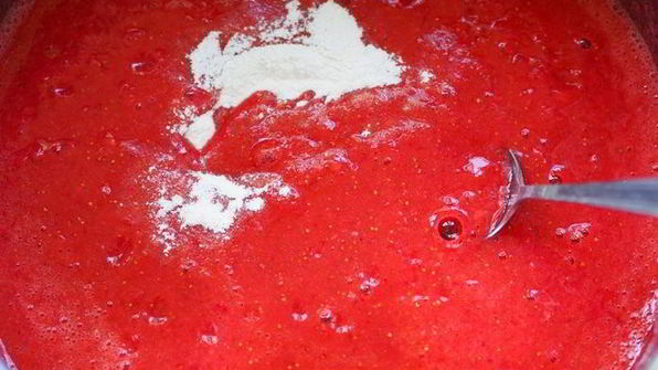 натуральный джем из клубники