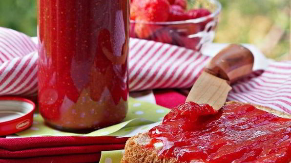 натуральный джем из клубники