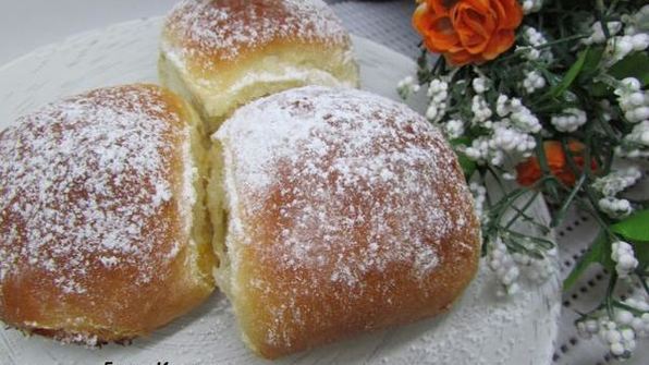 немецкие бухтели с джемом