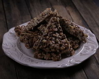 Гозинаки — грецкие орехи с медом