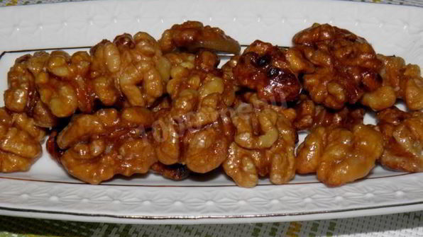 грецкие орехи в сахаре