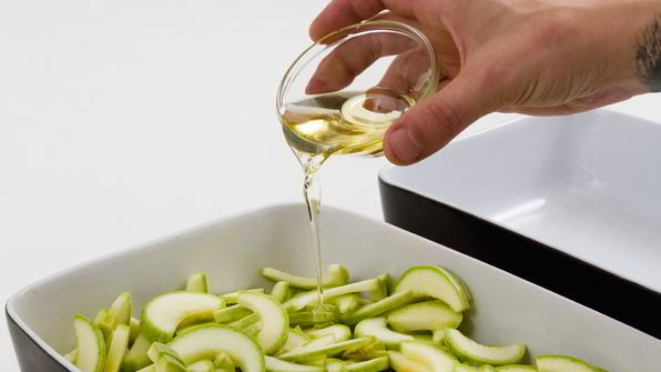 кабачки с вялеными помидорами