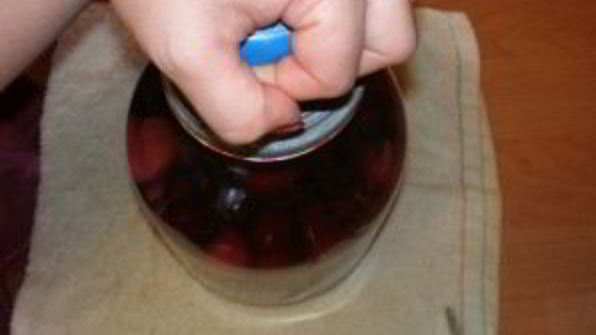 компот из черешни с косточками на зиму