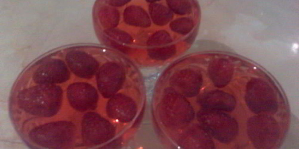 Рецепт компота из клубники