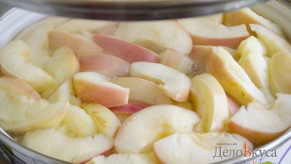 компот из яблок и алычи