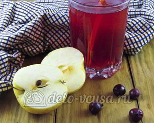 Компот из яблок и черной смородины