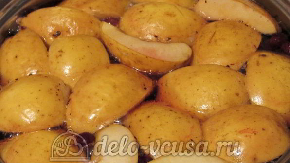 компот из яблок и черной смородины