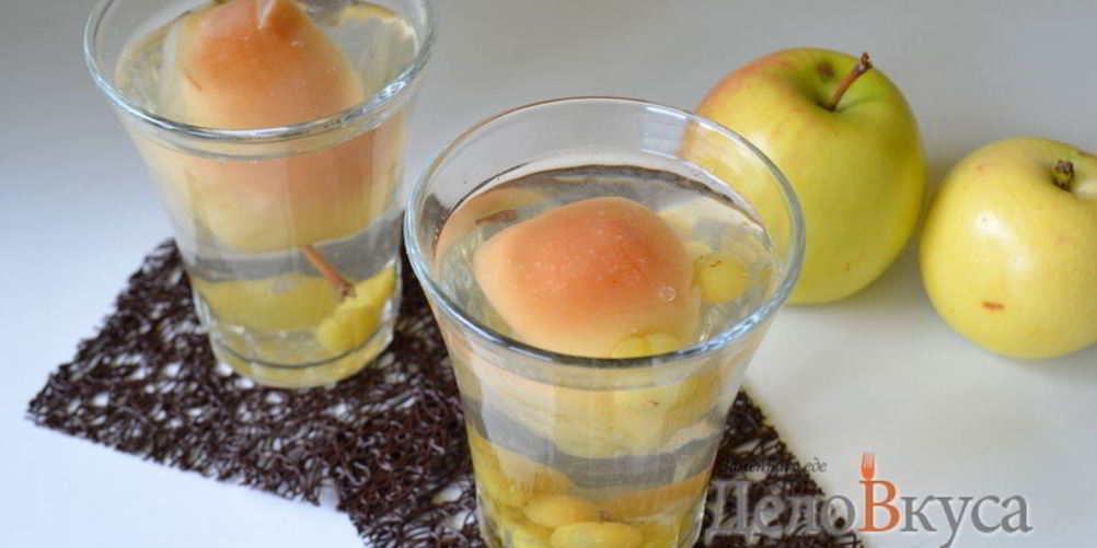 Рецепт компота из яблок и винограда