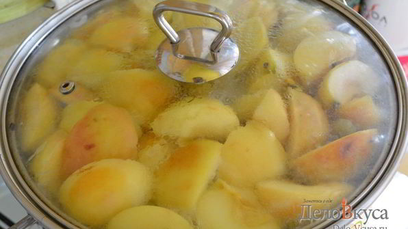 компот из яблок и винограда