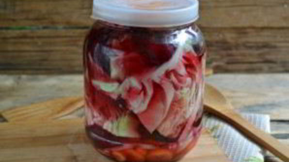 капуста, маринованная со свеклой по-грузински