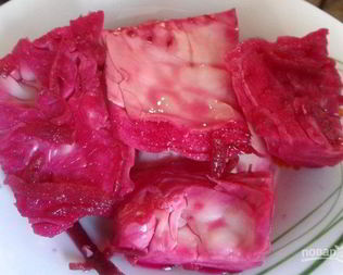 Маринованная капуста со свеклой за сутки