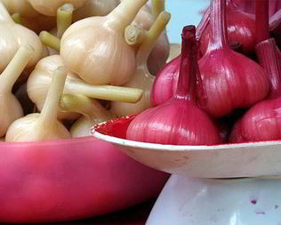 Маринованный чеснок