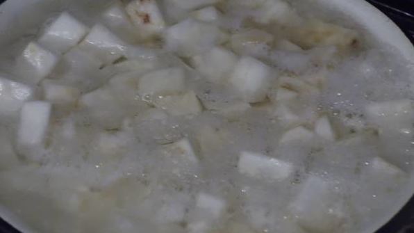 маринованный корень сельдерея