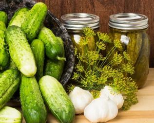 Маринованные огурцы Globus