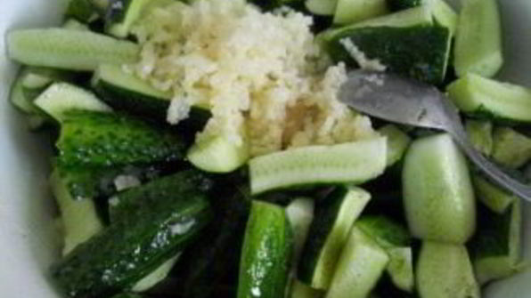 огурцы с чесноком на зиму