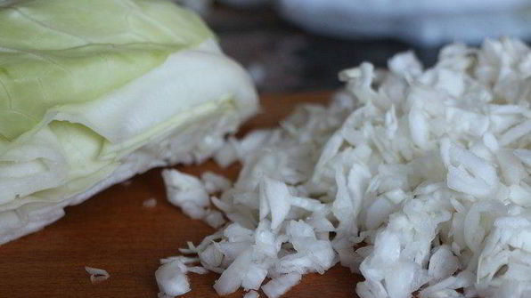 перец, фаршированный капустой