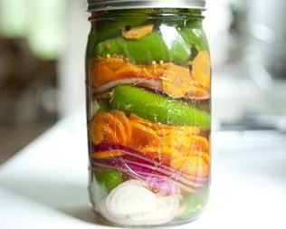 Перец с луком на зиму