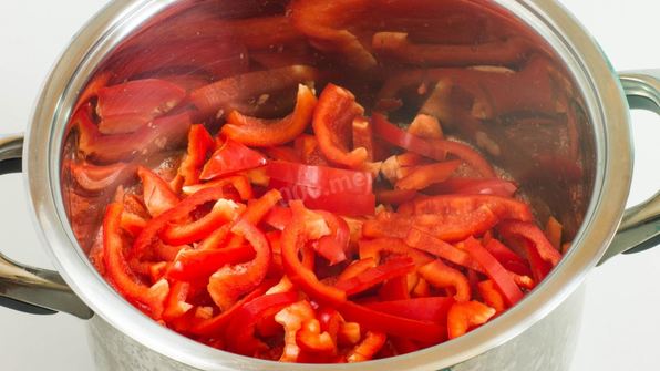 перец в томатном соусе на зиму