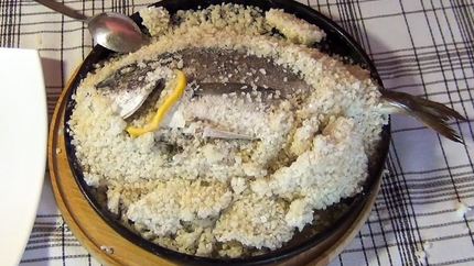 Дорада в соли