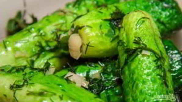 малосольные огурчики в пакете