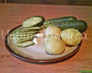 Огурцы малосольные