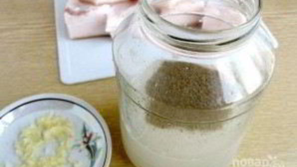 сало в банке