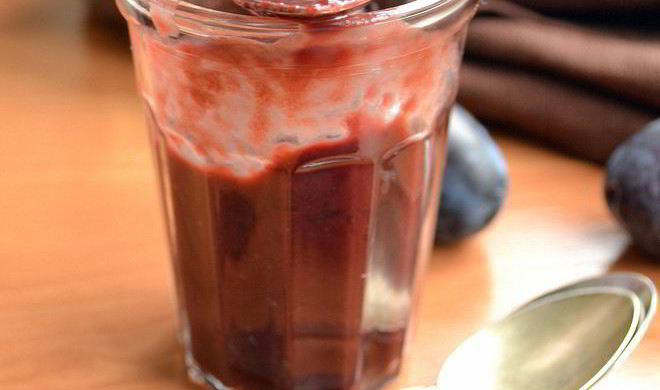 Варенье из черносливов в шоколаде