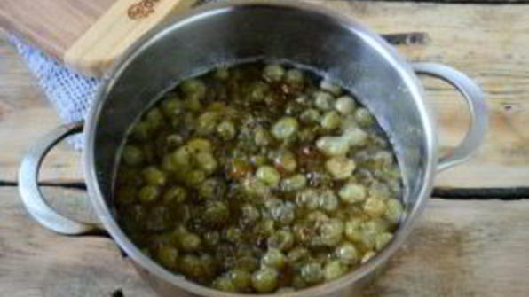 варенье из крыжовника изумрудное