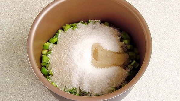 варенье из ревеня в мультиварке