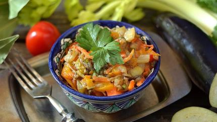 Баклажан с капустой картошкой