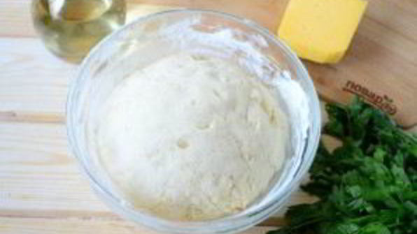 беляши с помидорами и сыром