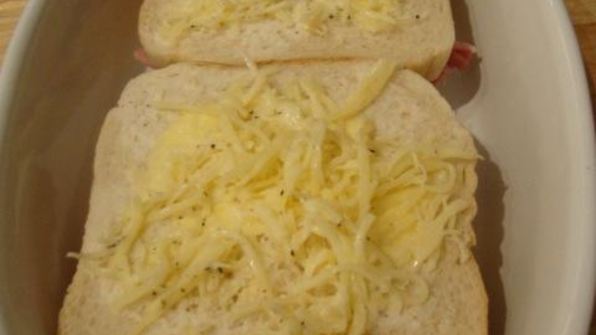 бгорячие бутерброды с ветчиной крок-месье