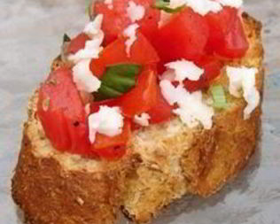 Брускетта — итальянские горячие бутерброды с помидорами и сыром