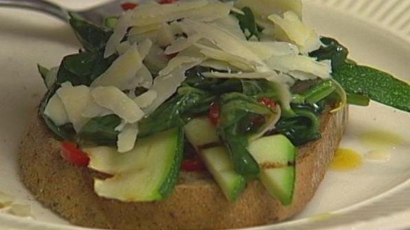 брускетта из цукини со шпинатом