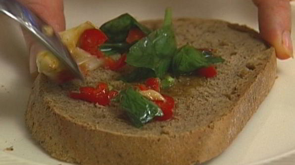 брускетта из цукини со шпинатом