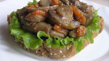 Брускетта с грибами