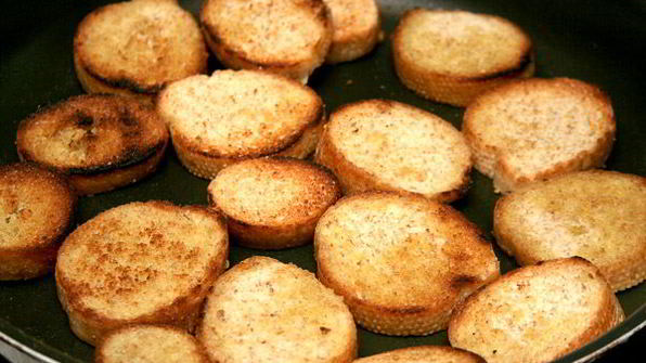 брускетта со сливочным пюре