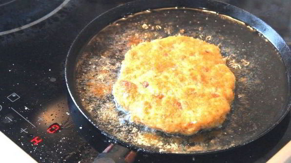 бургер с ананасом и медовой горчицей