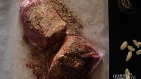 бургер со свининой и капустой