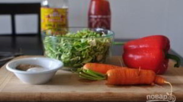 бургер со свининой и капустой