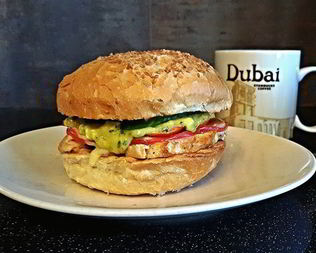 Чикенбургер с голландским соусом