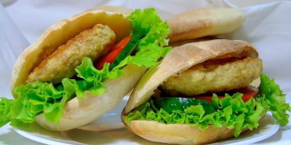 Рецепт домашних гамбургеров с куриными котлетками