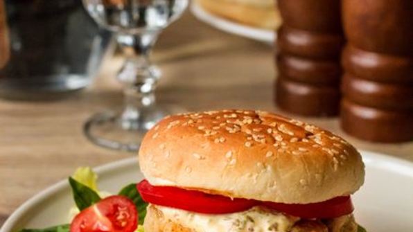 фишбургеры с соусом тартар