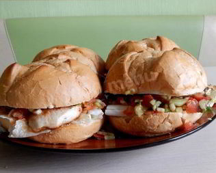 Гамбургер с куриным филе