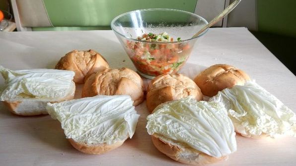 гамбургер с куриным филе