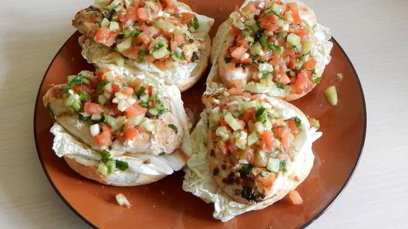 гамбургер с куриным филе